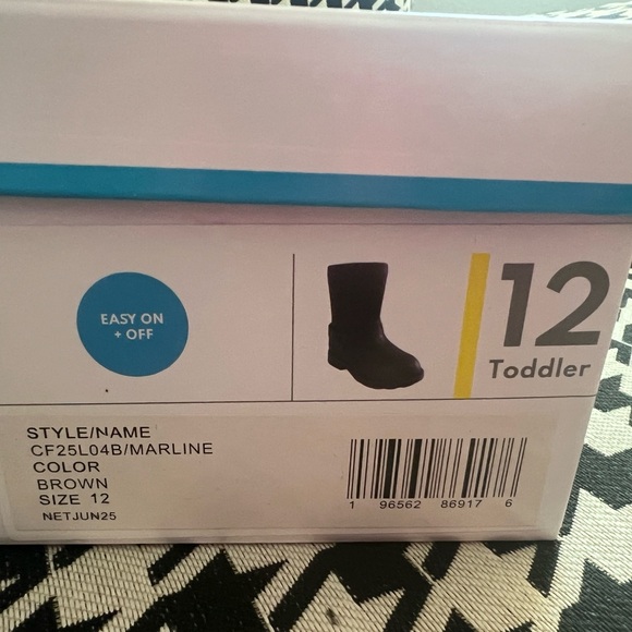 Carter's Marline Girls Boots-Size 12 - Picture 5 of 6